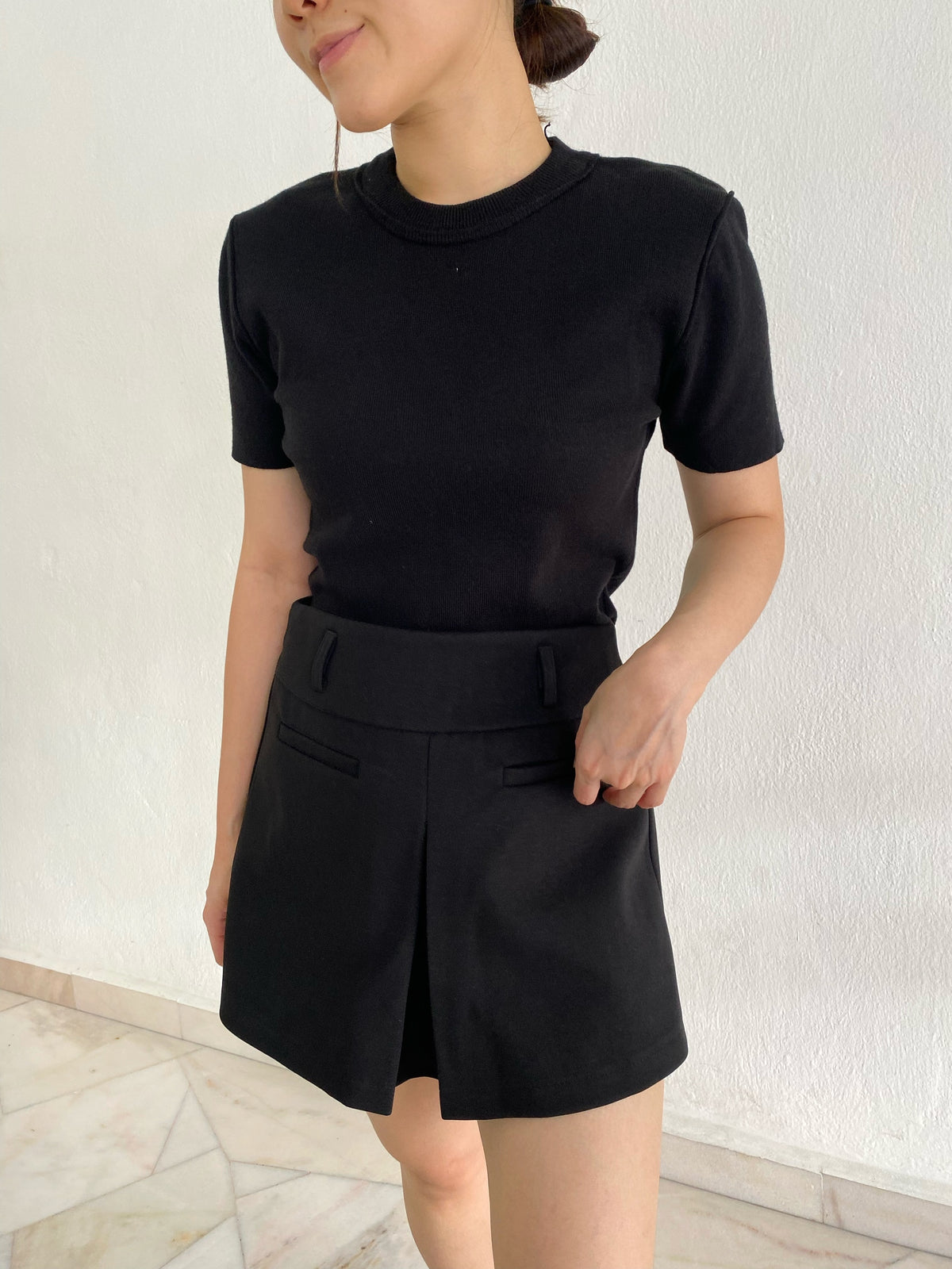 BASIC KNIT TEE