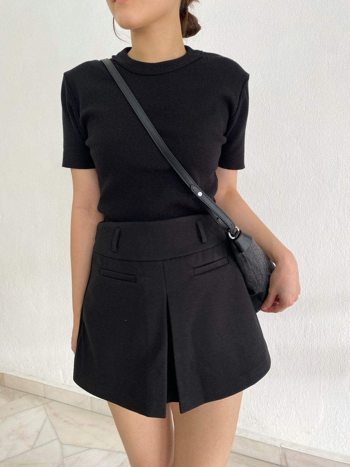 BASIC KNIT TEE