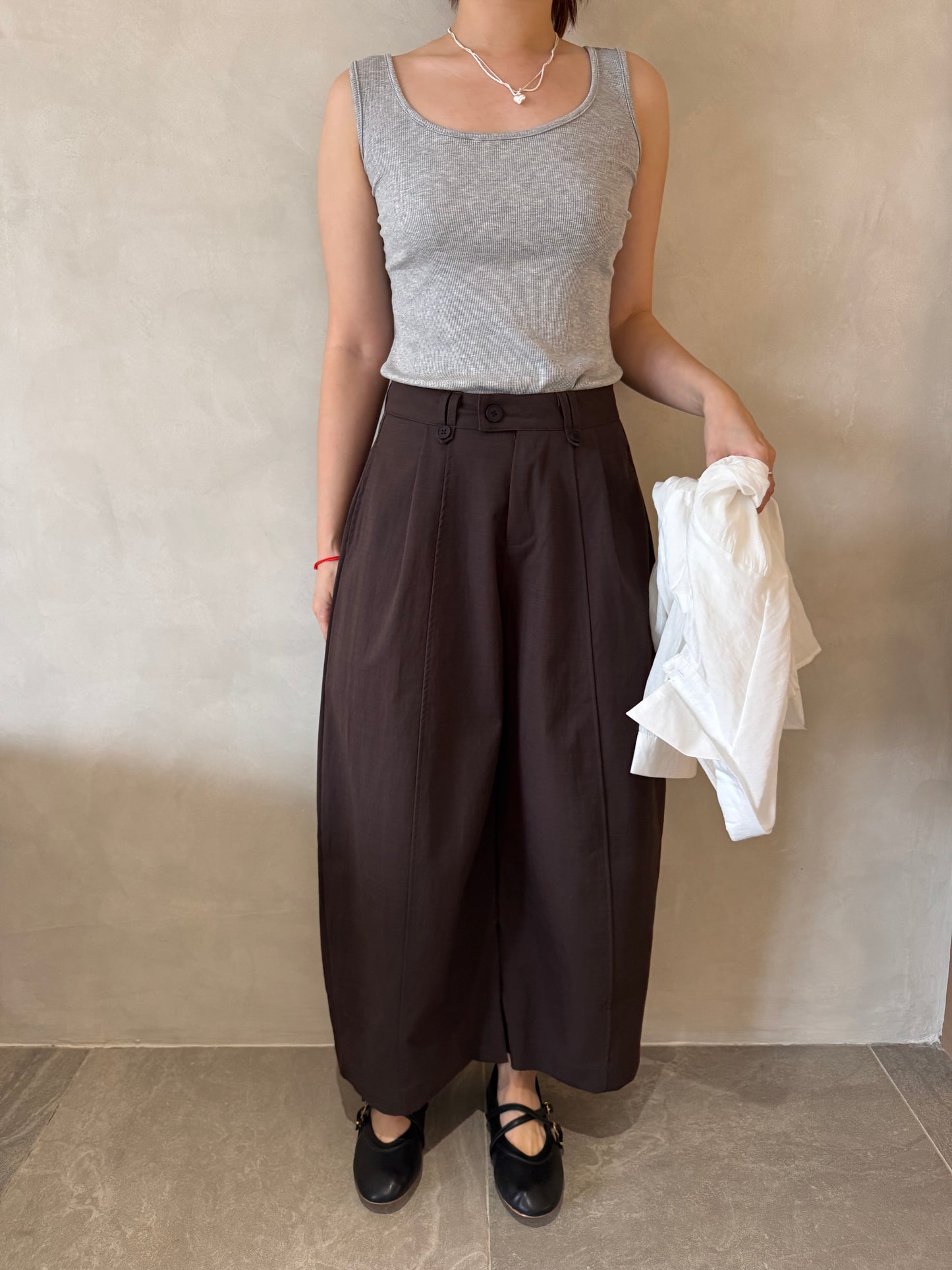 DENNIS BARREL TROUSERS IN BLACK/BROWN