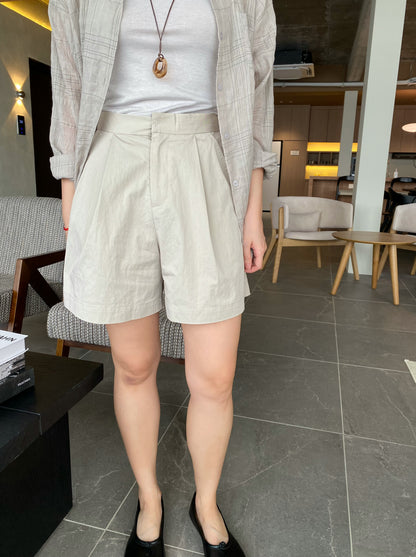 TERRY HIGH WAIST SHORT IN BEIGE/NAVYBLUE
