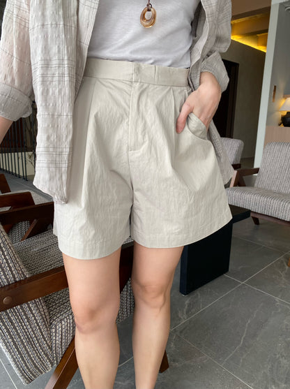 TERRY HIGH WAIST SHORT IN BEIGE/NAVYBLUE
