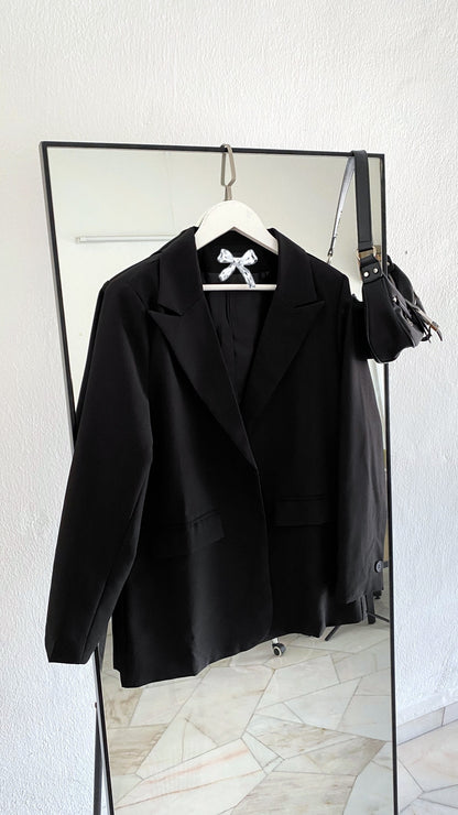 BLACK BLAZER