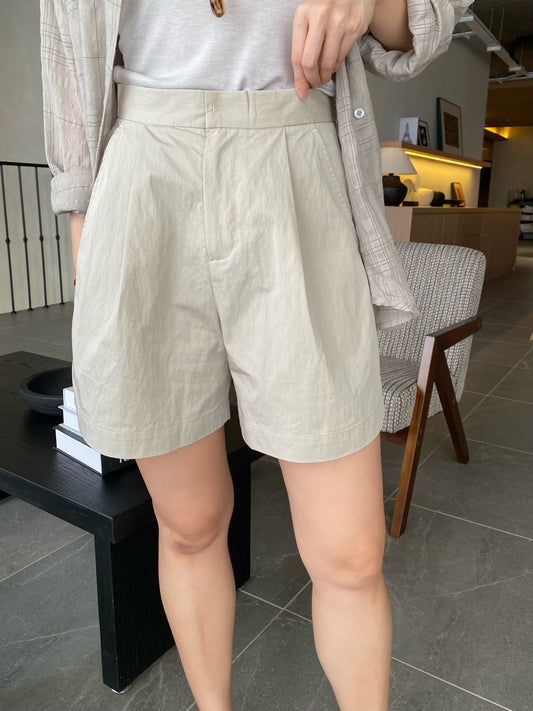 TERRY HIGH WAIST SHORT IN BEIGE/NAVYBLUE