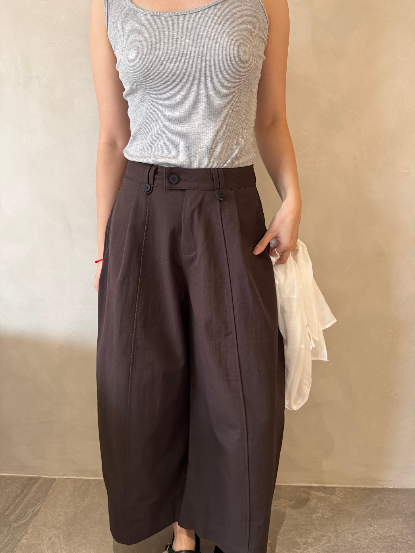 DENNIS BARREL TROUSERS IN BLACK/BROWN