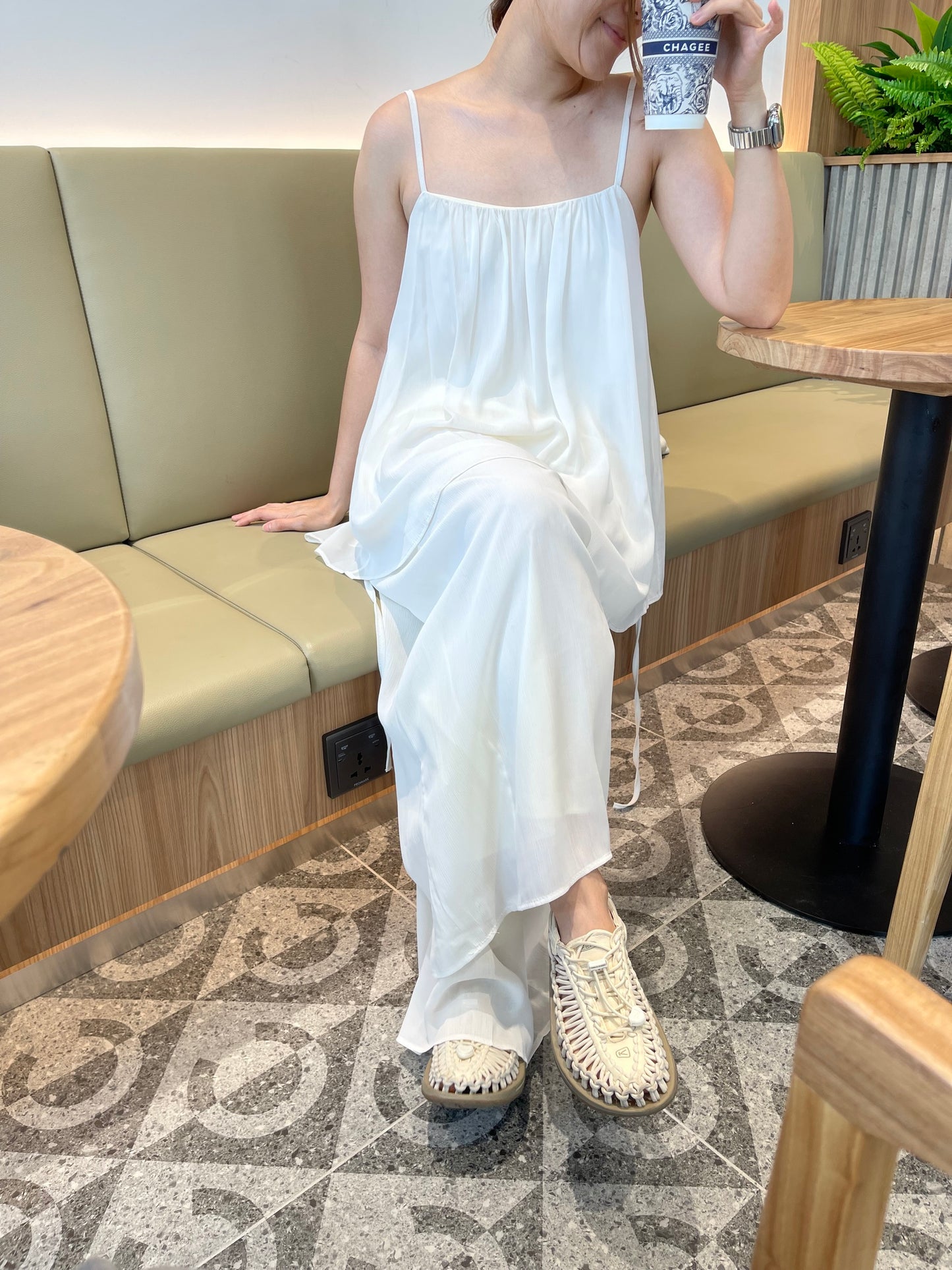 SALLY SET
