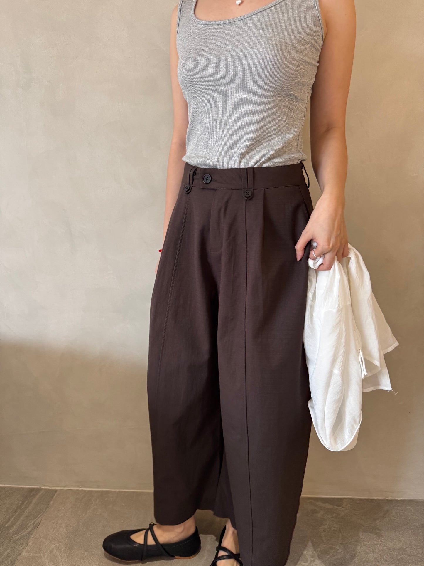 DENNIS BARREL TROUSERS IN BLACK/BROWN