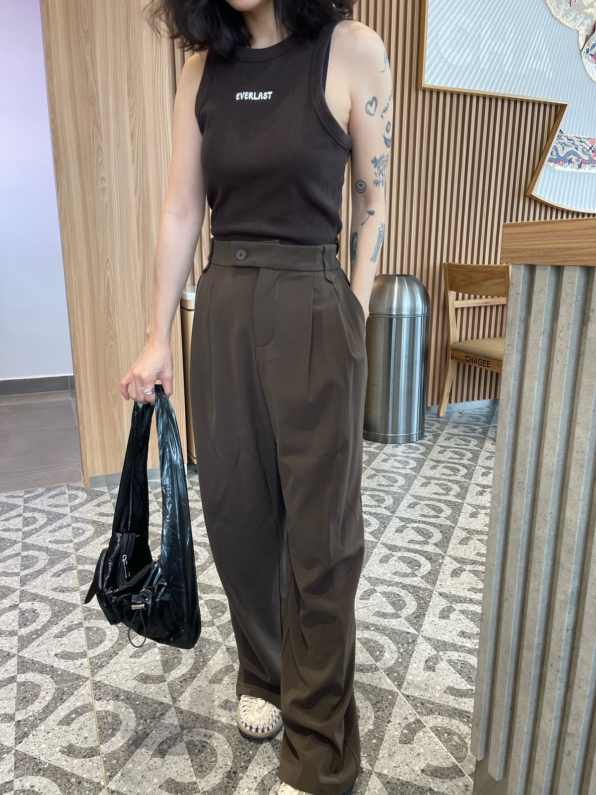 BLACK SHOULDER BAG