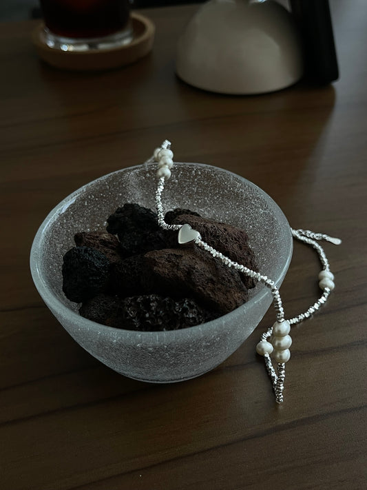 LOVE SHAPE NECKLACE