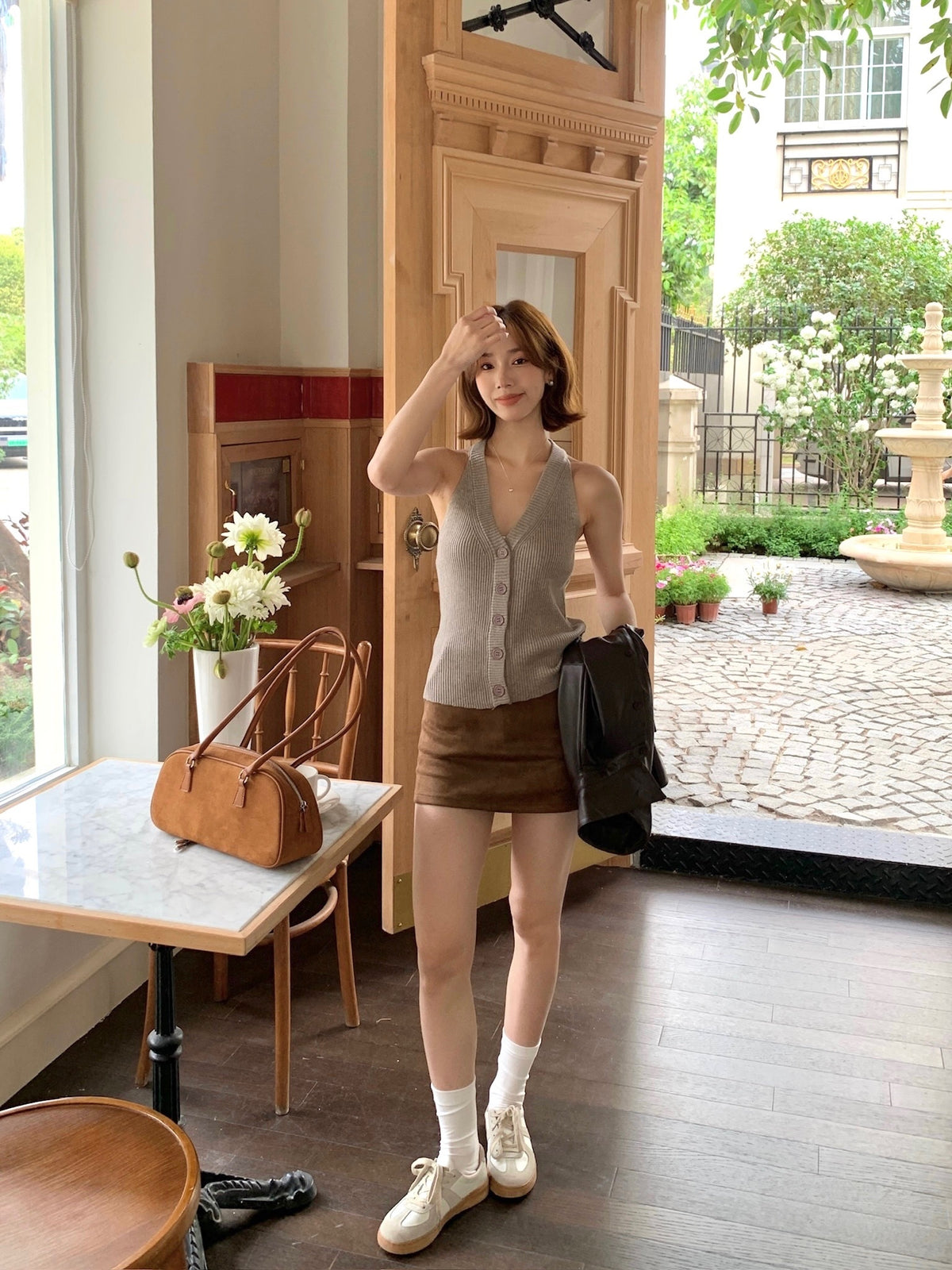 KNIT SINGLET IN KHAKI