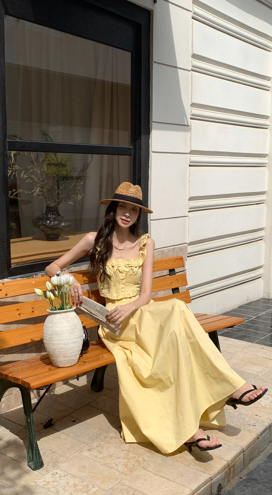 WINDY SET IN YELLOW