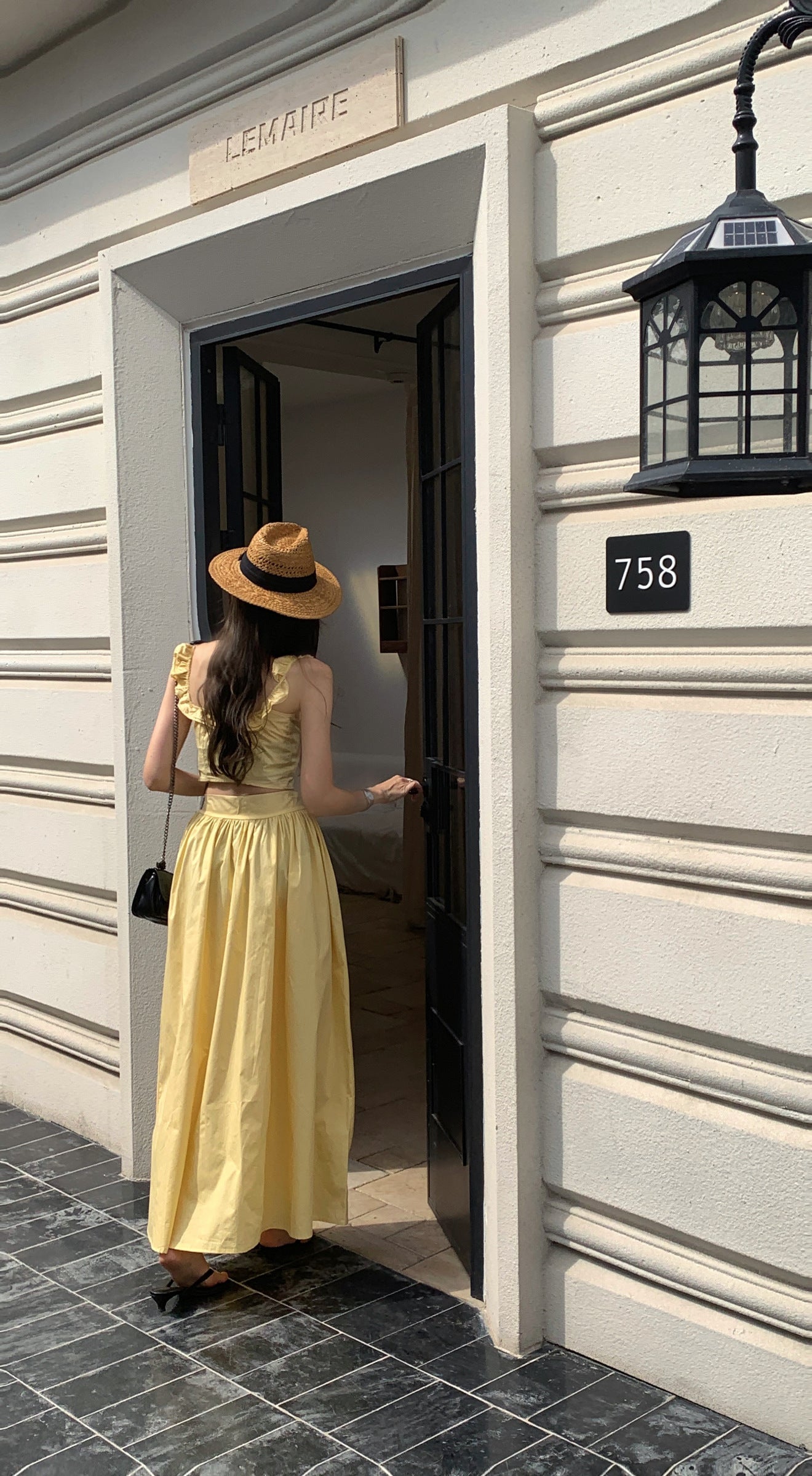 WINDY SET IN YELLOW