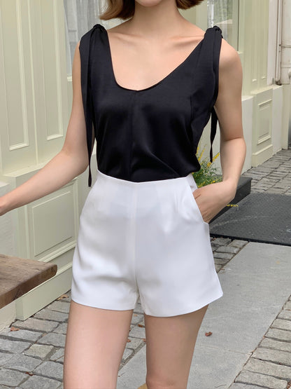 CHLOE HIGHWAIST SHORT IN WHITE/BLACK/BLUE