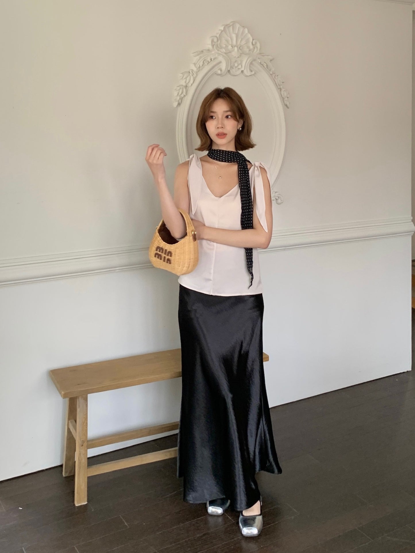 JOJO SATIN SKIRT IN WHITE/BLACK