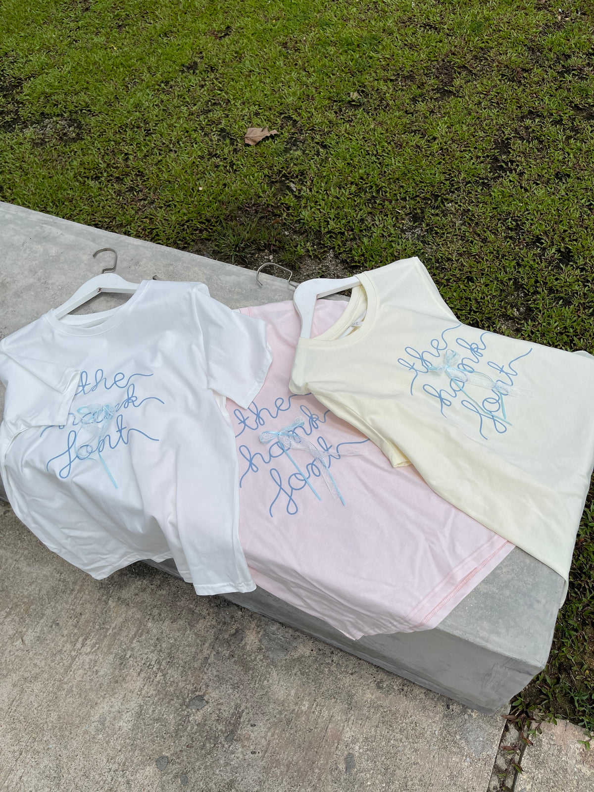 THE RIBBON TEE IN PINK/WHITE/YELLOW