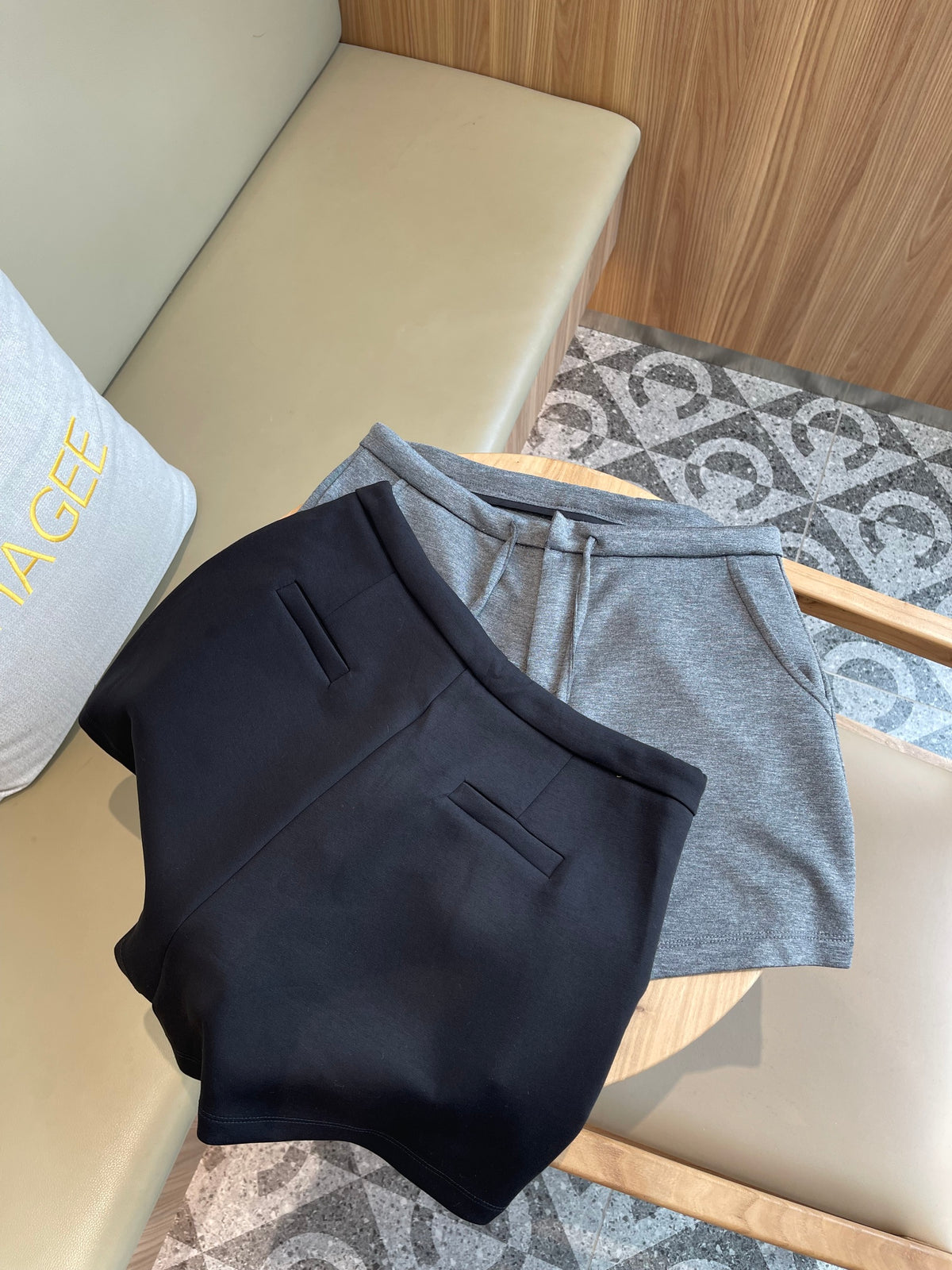 TEDDY HIGHWAIST SHORT IN GREY/BLACK