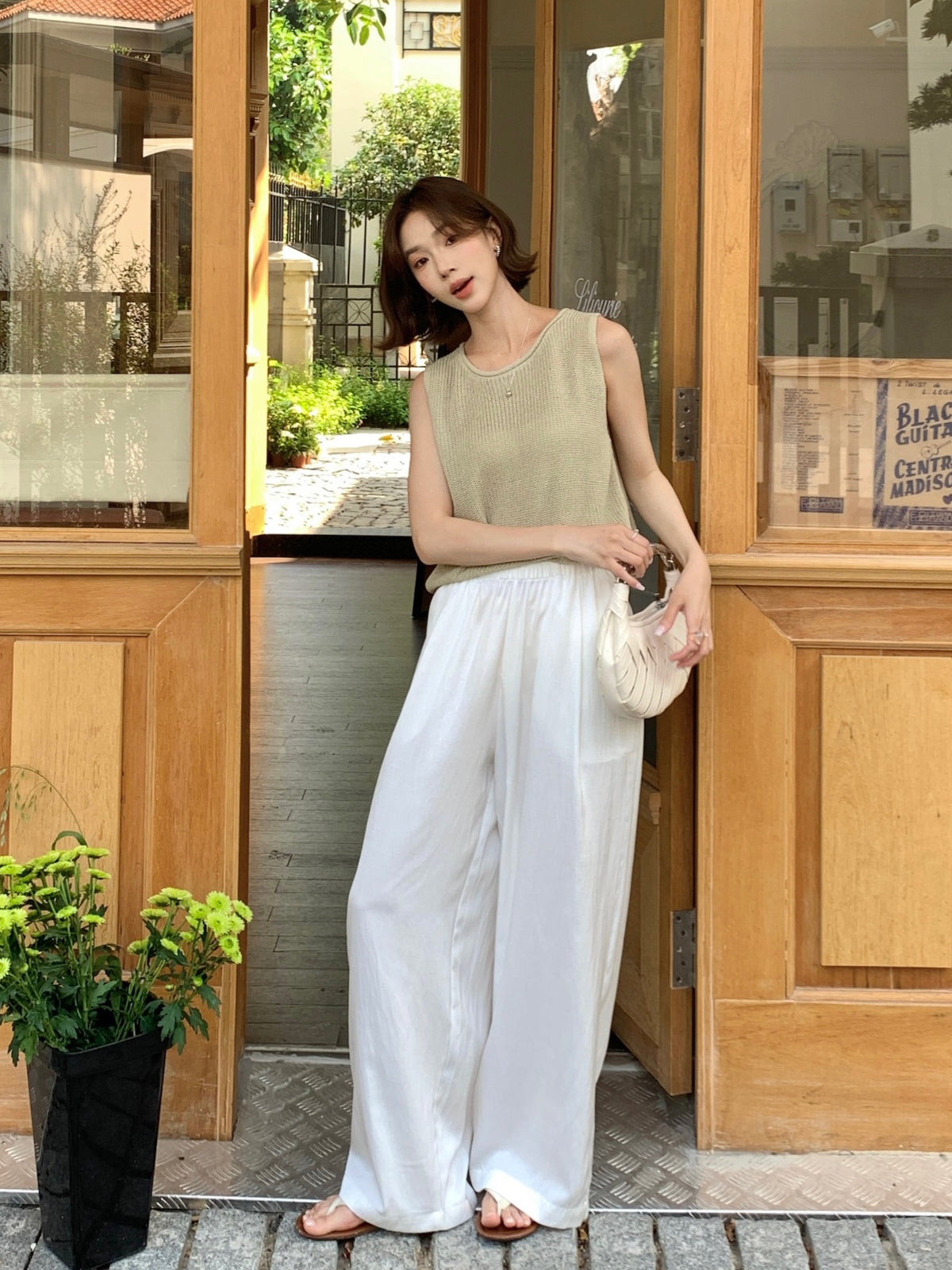 JAMIE TROUSERS IN TEA WHITE/SILVER GREY