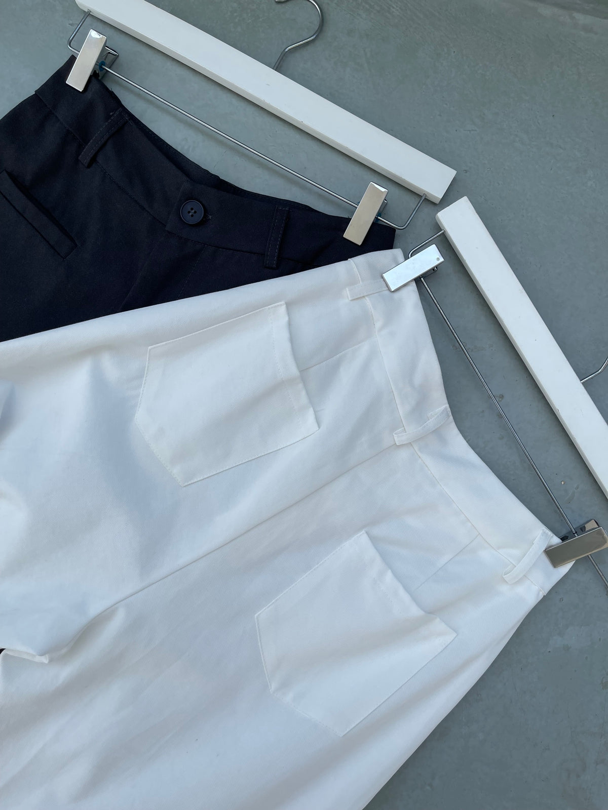 POLLY TROUSERS IN WHITE/GREY