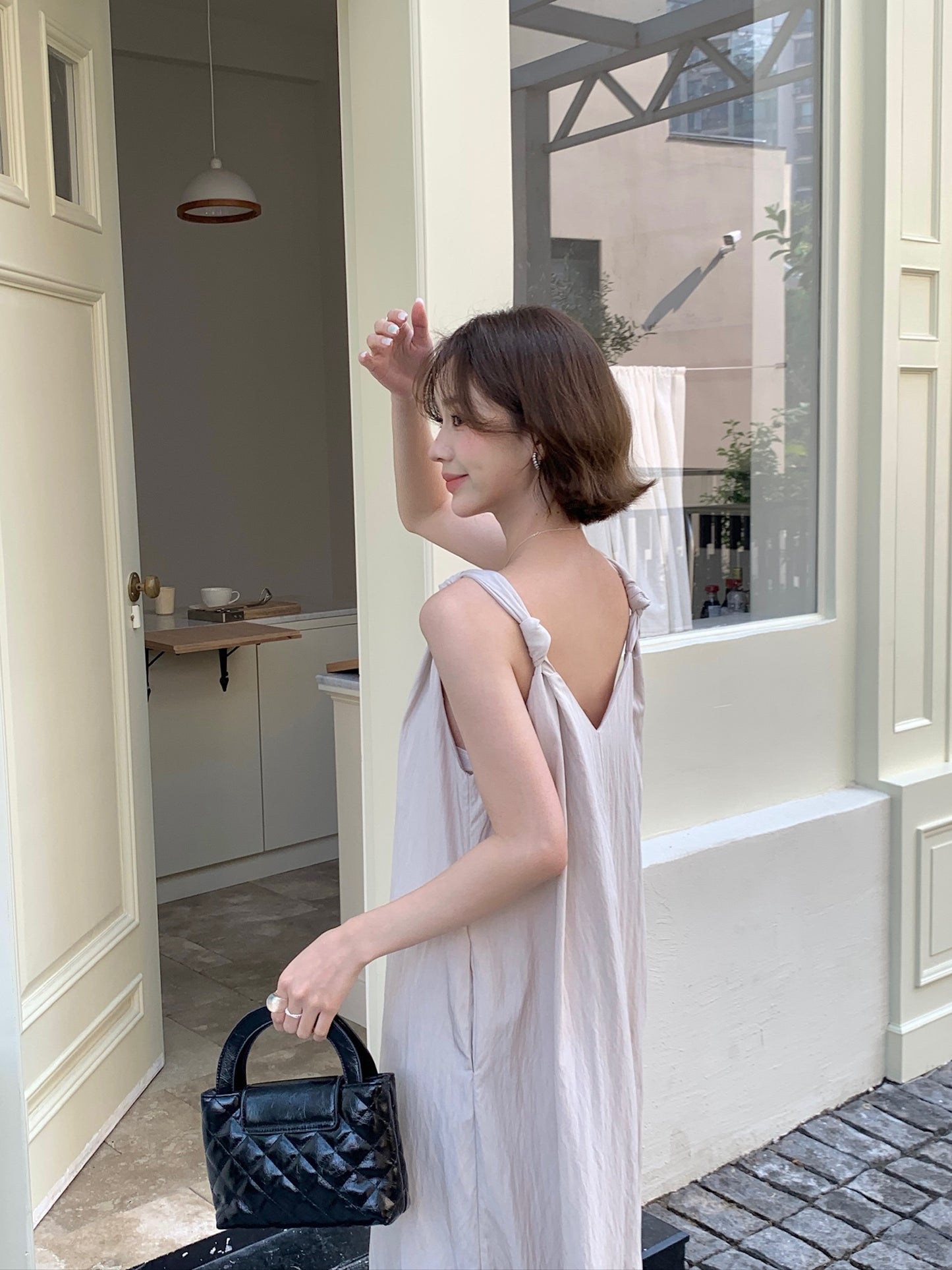 CAMI DRESS IN BLACK/BEIGE