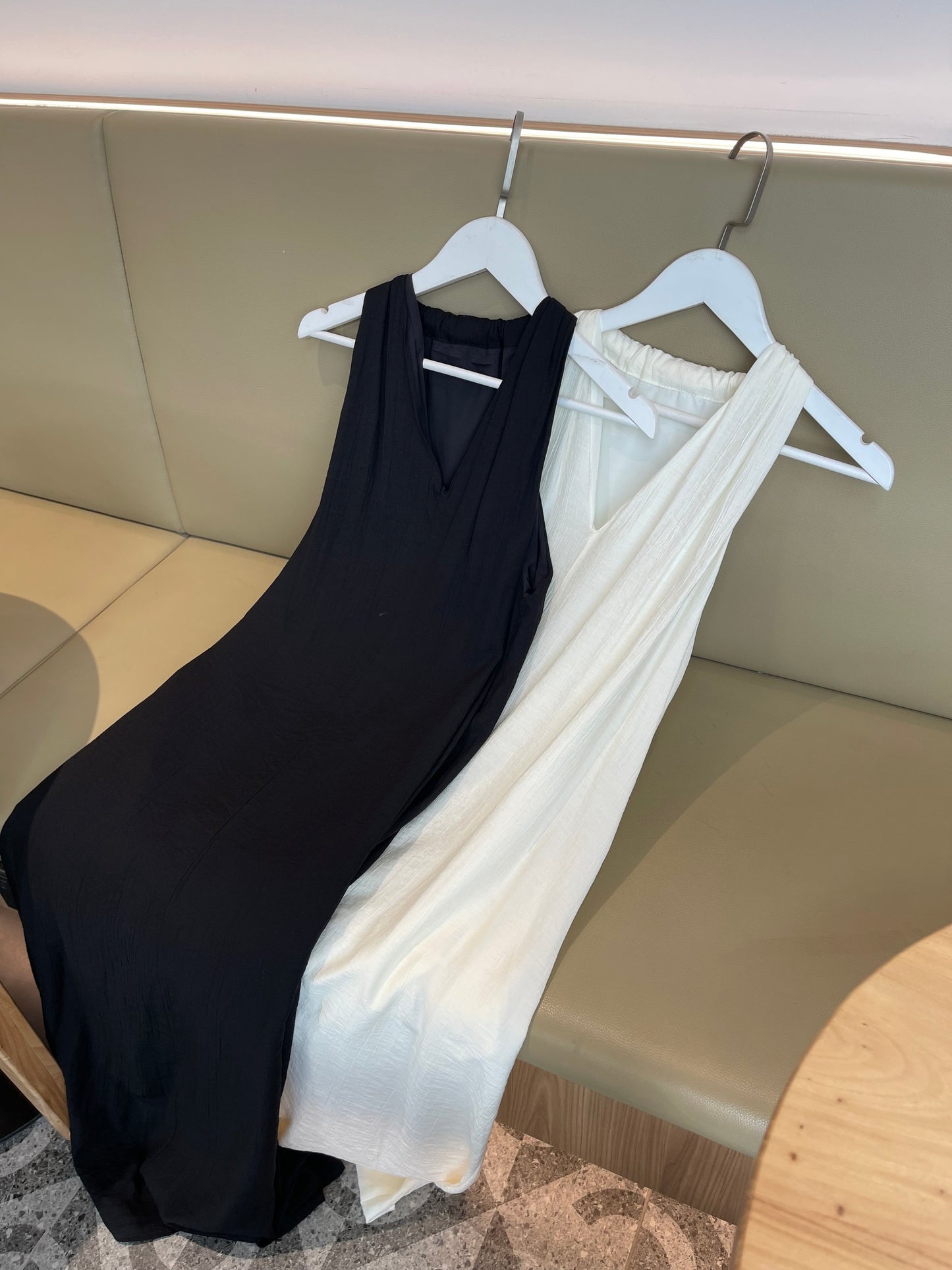 KARA DRESS IN BLACK/CREAM