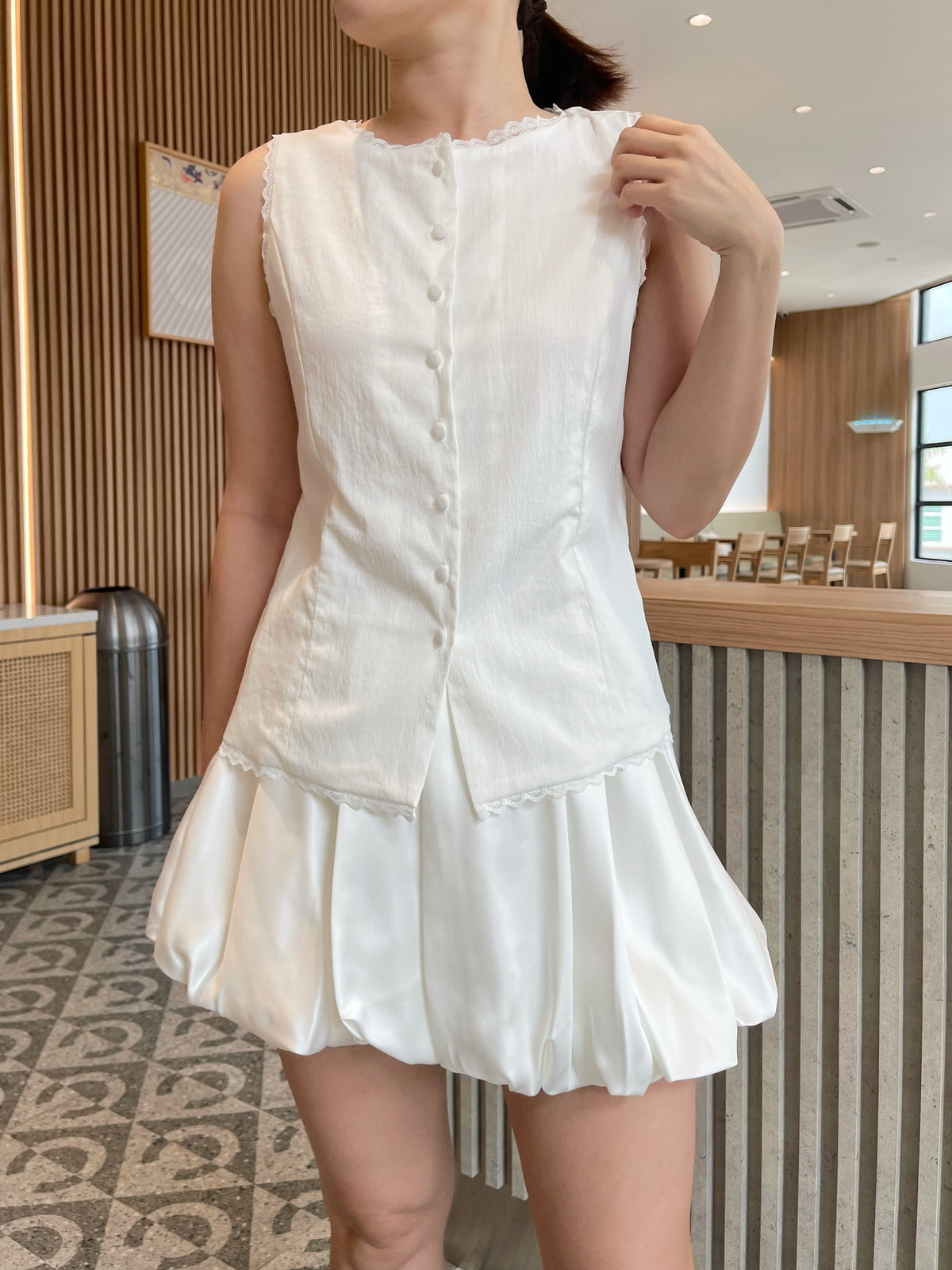 WHTIE LACE SINGLET TOP
