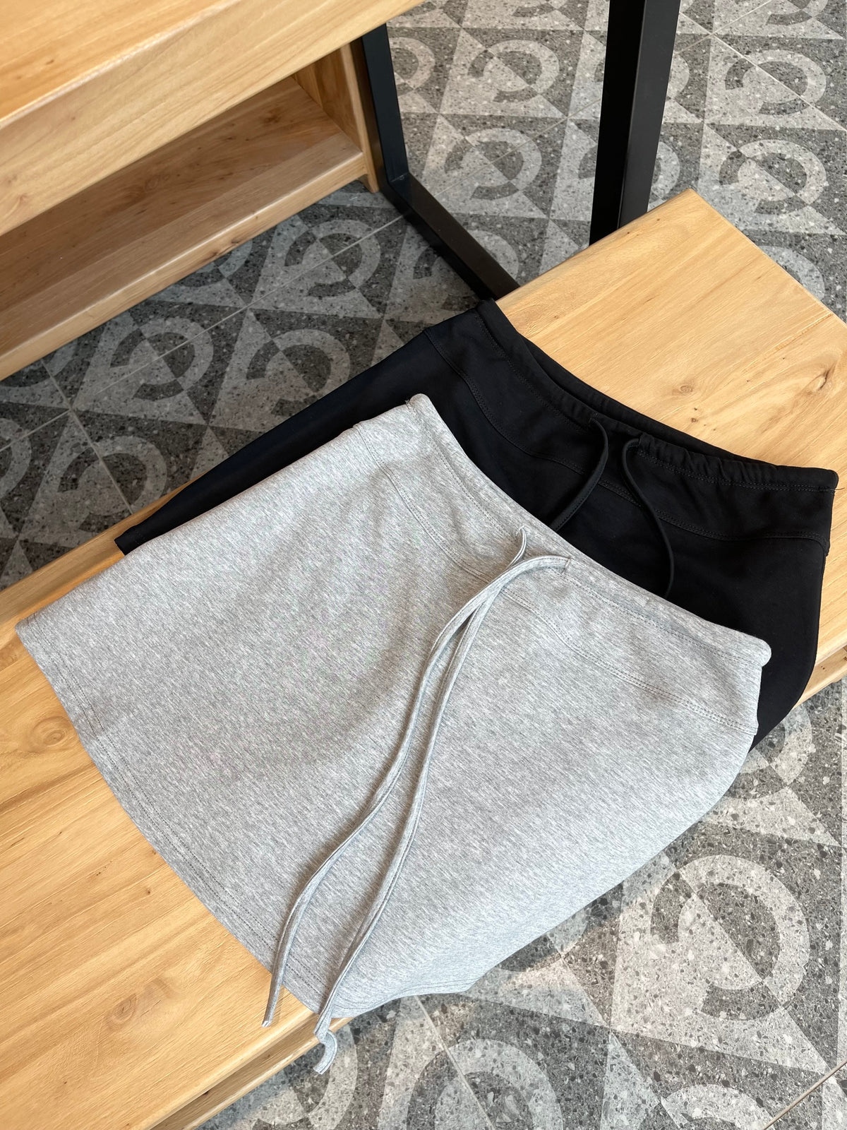 CHLOE MINI SKIRT IN BLACK / GREY
