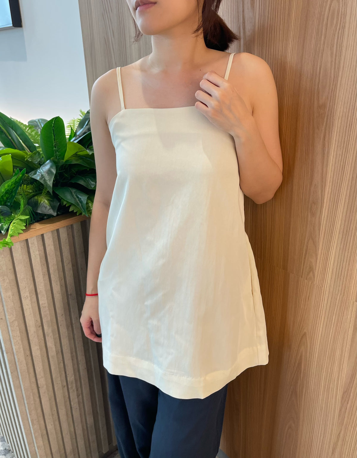 BELLA SINGLET TOP IN BEIGE/BLACK