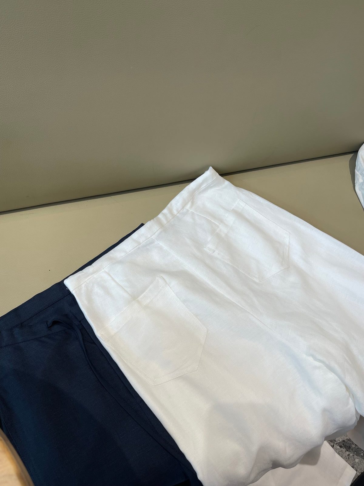 LINEN COTTON TROUSERS IN WHITE/NAVY