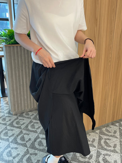 NYLON DESIGN SKIRT IN WHITE/BLACK