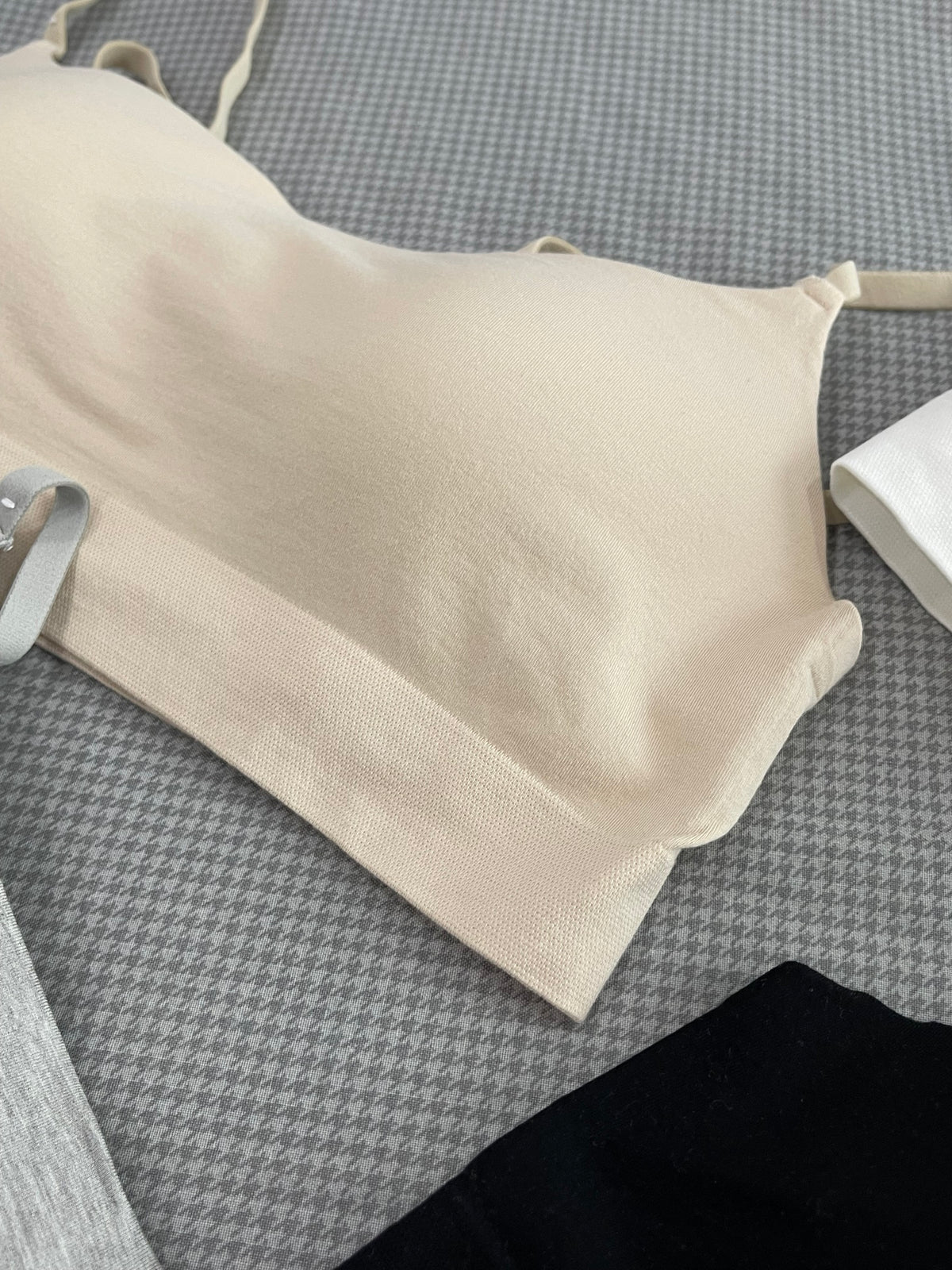 TUBE BRA TOP 每人必备一件小背心！