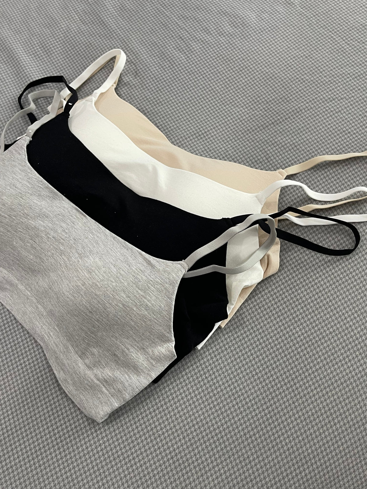 TUBE BRA TOP 每人必备一件小背心！