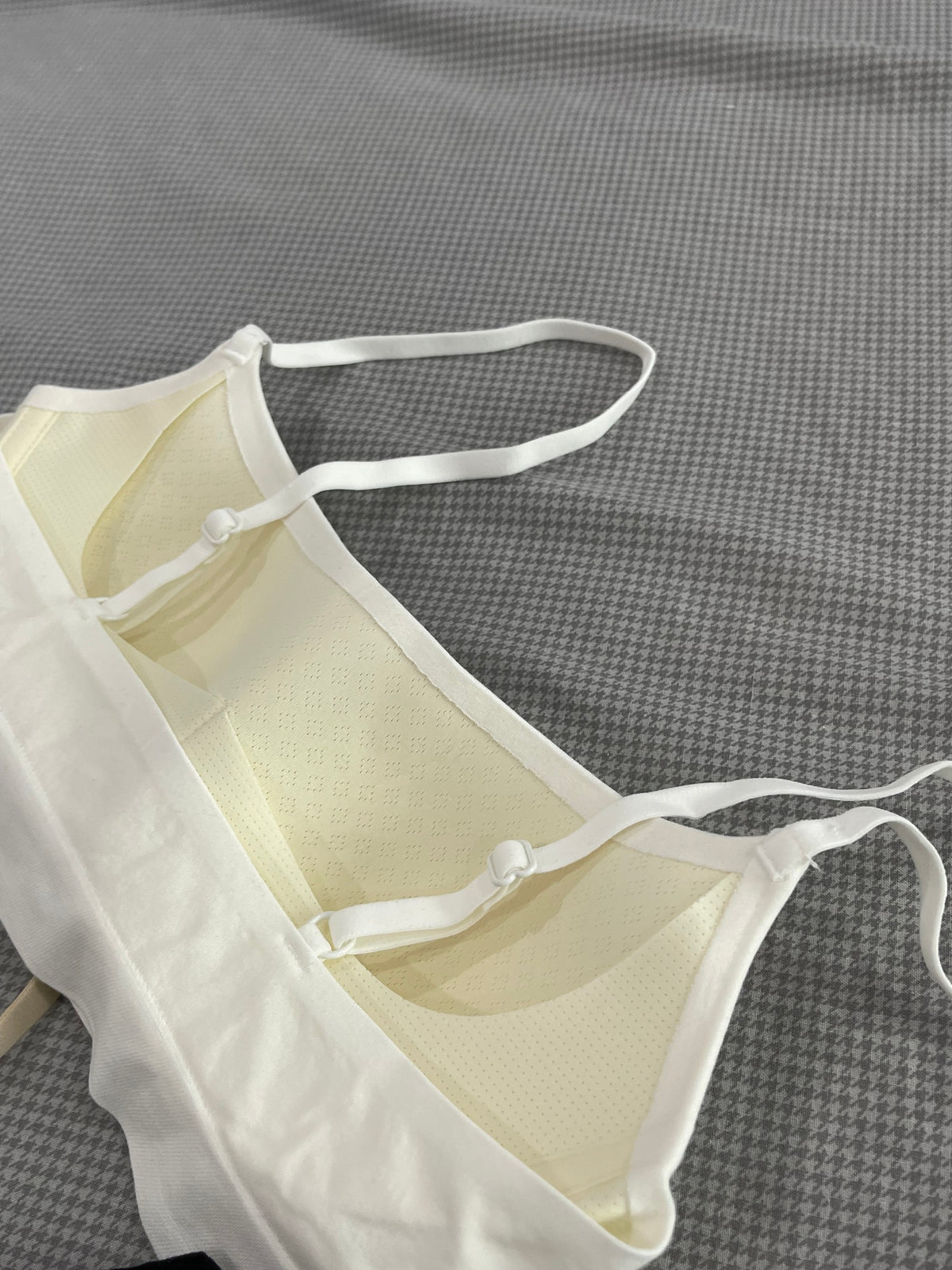 TUBE BRA TOP 每人必备一件小背心！