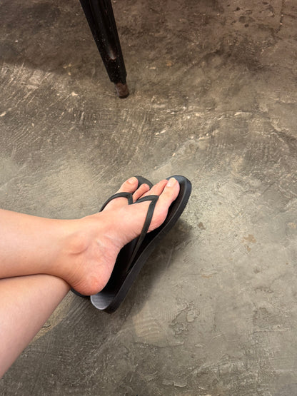 店主常穿的BLACK SLIPPER (PRE-ORDER)