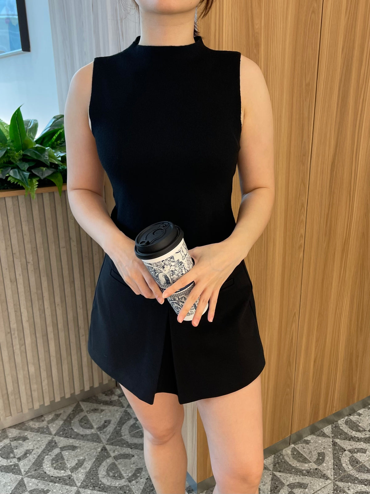 BASIC SINGLET KNIT TOP