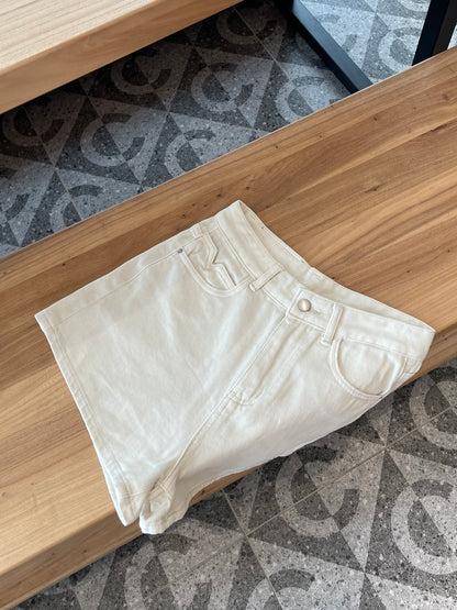 HIGHWAIST BEIGE JEANS SHORT