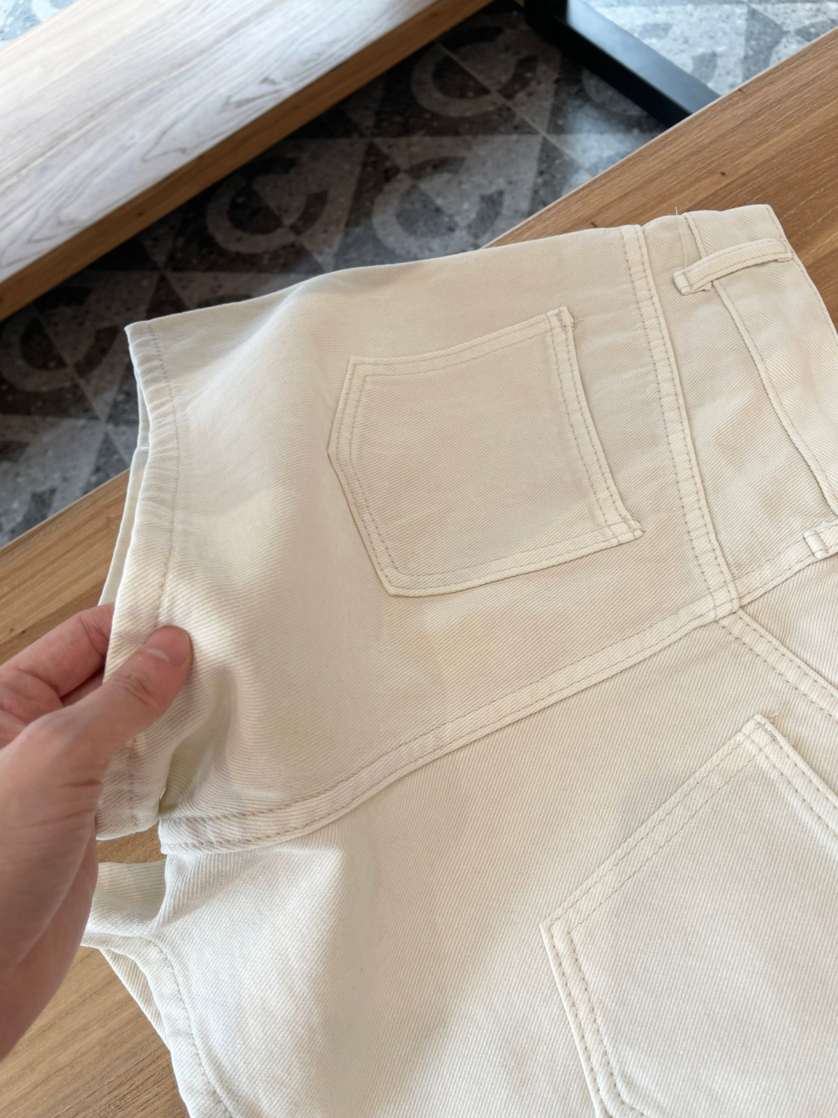 HIGHWAIST BEIGE JEANS SHORT