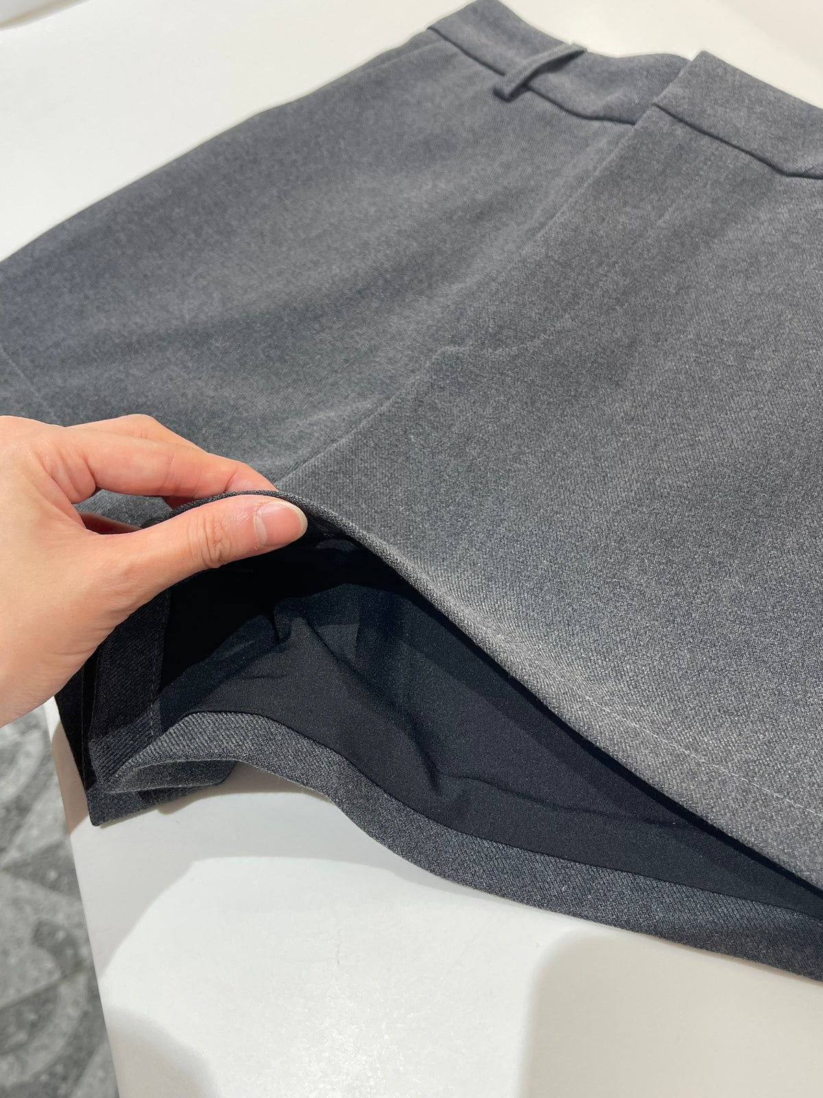 HENDRY HIGH WAIST GREY SHORT