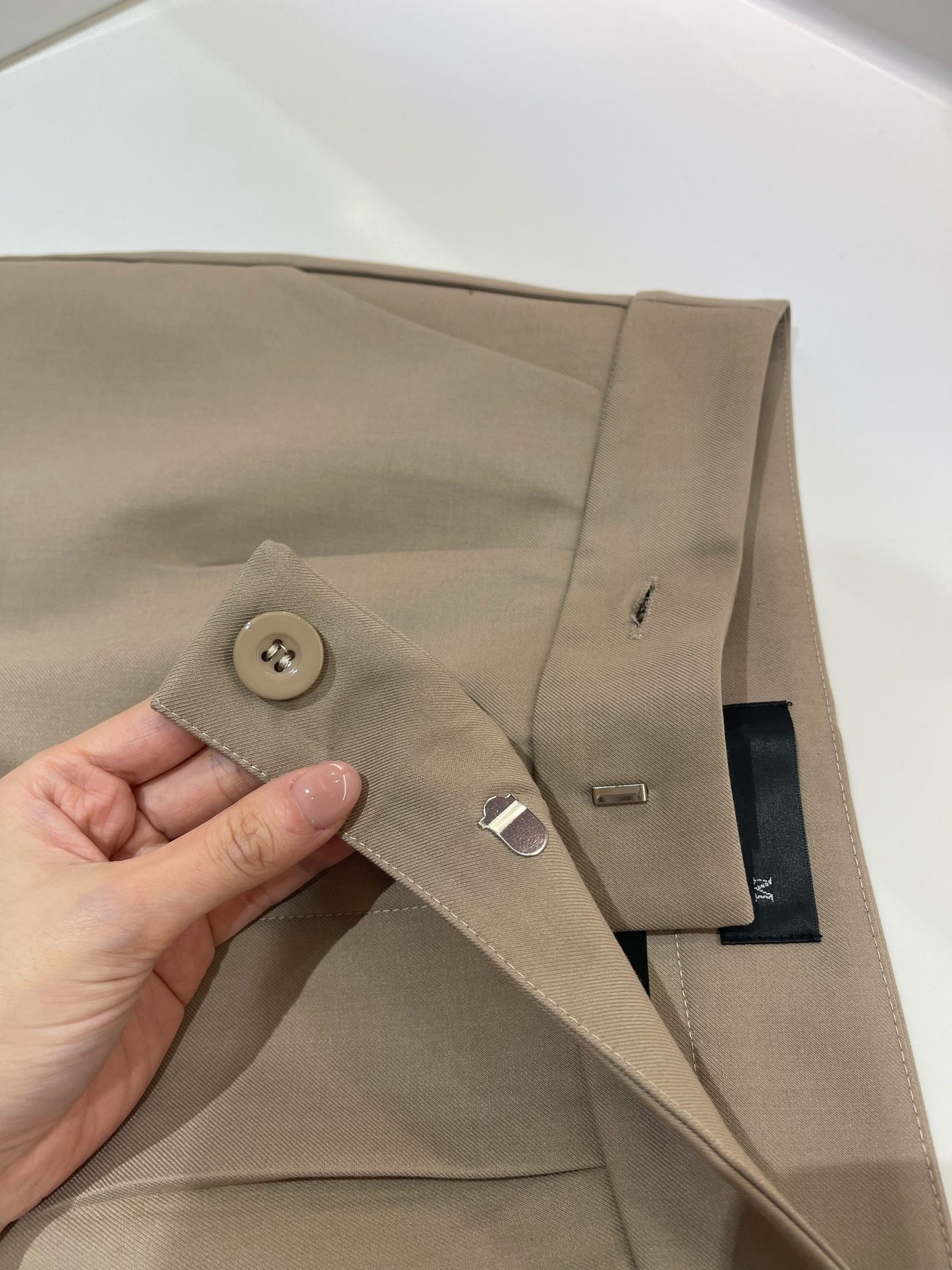 KENNY HIGH WAIST SKIRT IN KHAKI