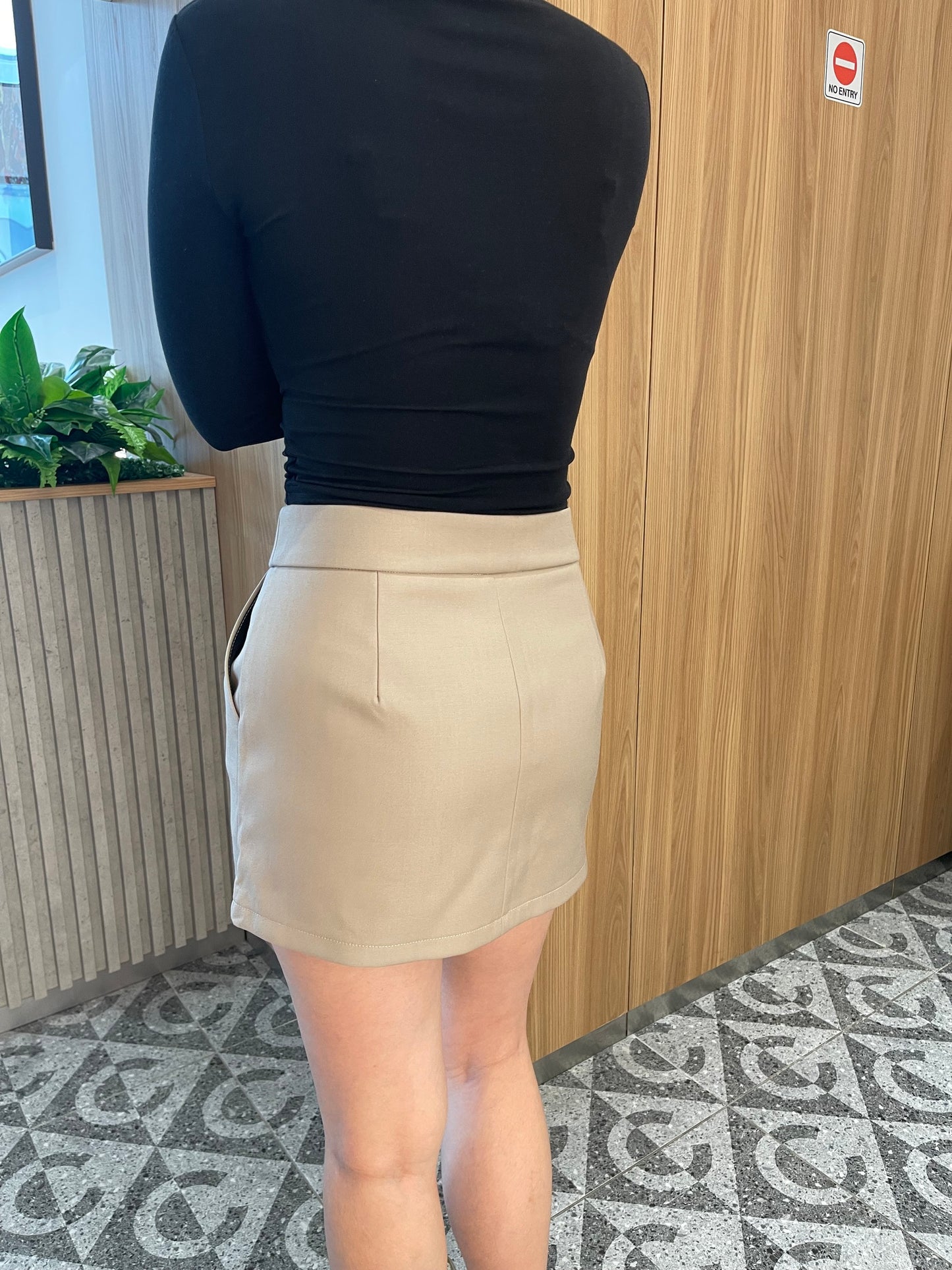 KENNY HIGH WAIST SKIRT IN KHAKI