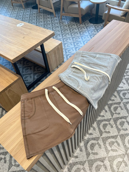 KIMI HIGH WAIST CASUAL MINI SKIRT IN BROWN/GREY