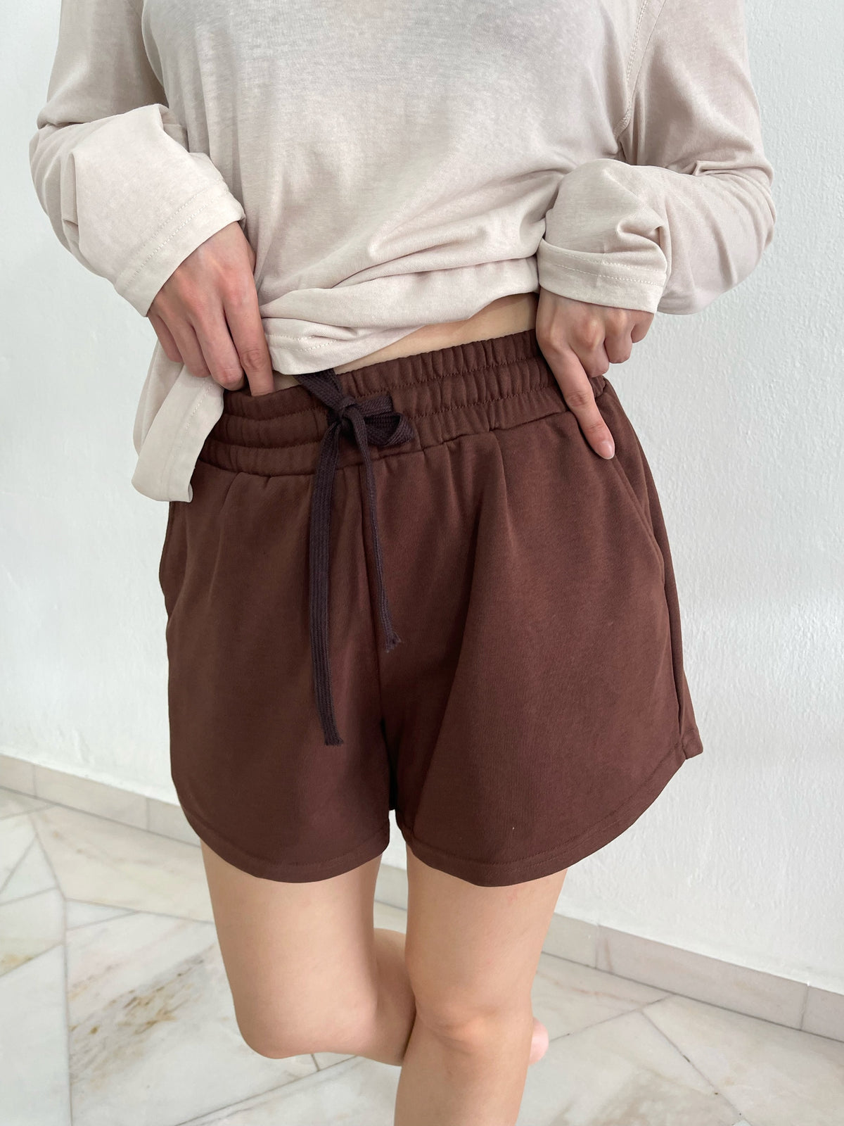 KRIS HIGH WAIST SHORT IN GREY/BLACK/BROWN