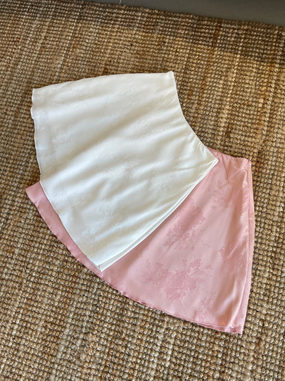 JOEY HIGH WAIST SATIN SKIRT IN WHITE/PINK