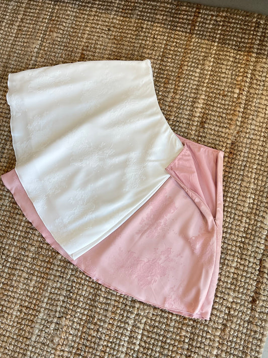 JOEY HIGH WAIST SATIN SKIRT IN WHITE/PINK