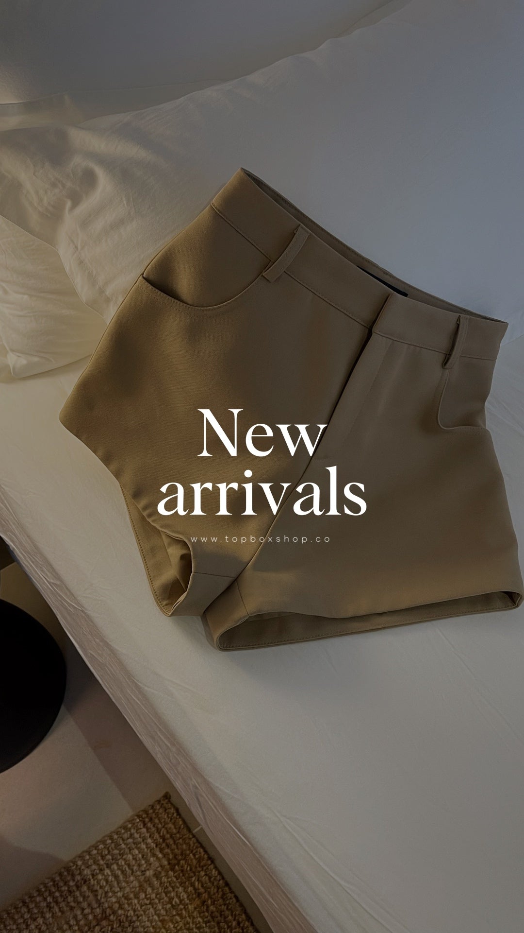 BELLA HIGH WAIST SHORT IN KHAKI