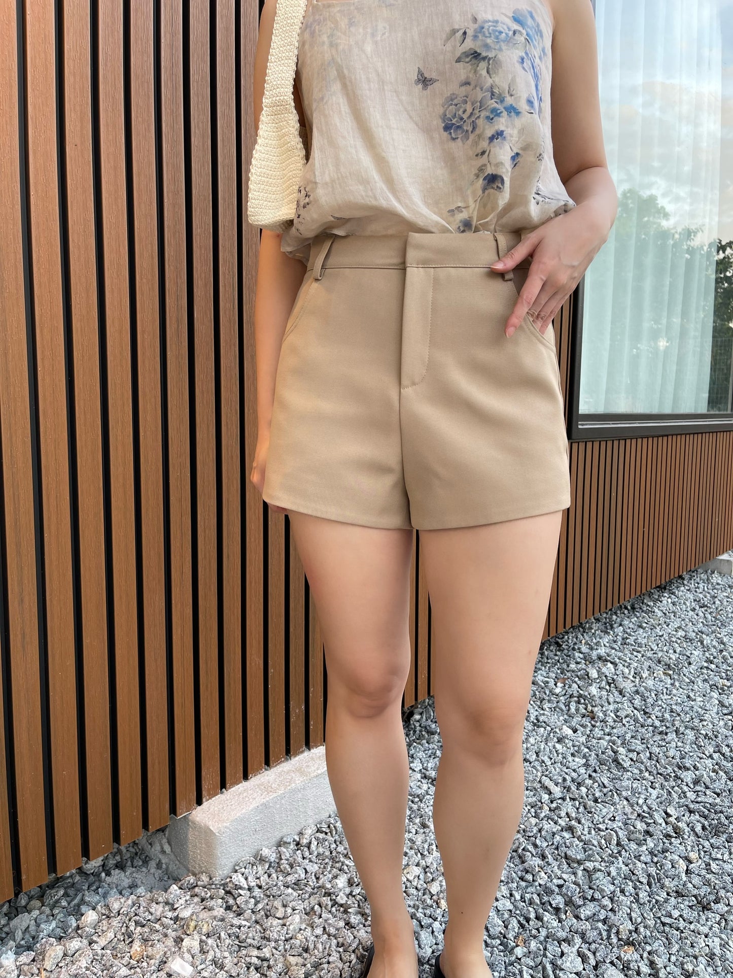 BELLA HIGH WAIST SHORT IN KHAKI