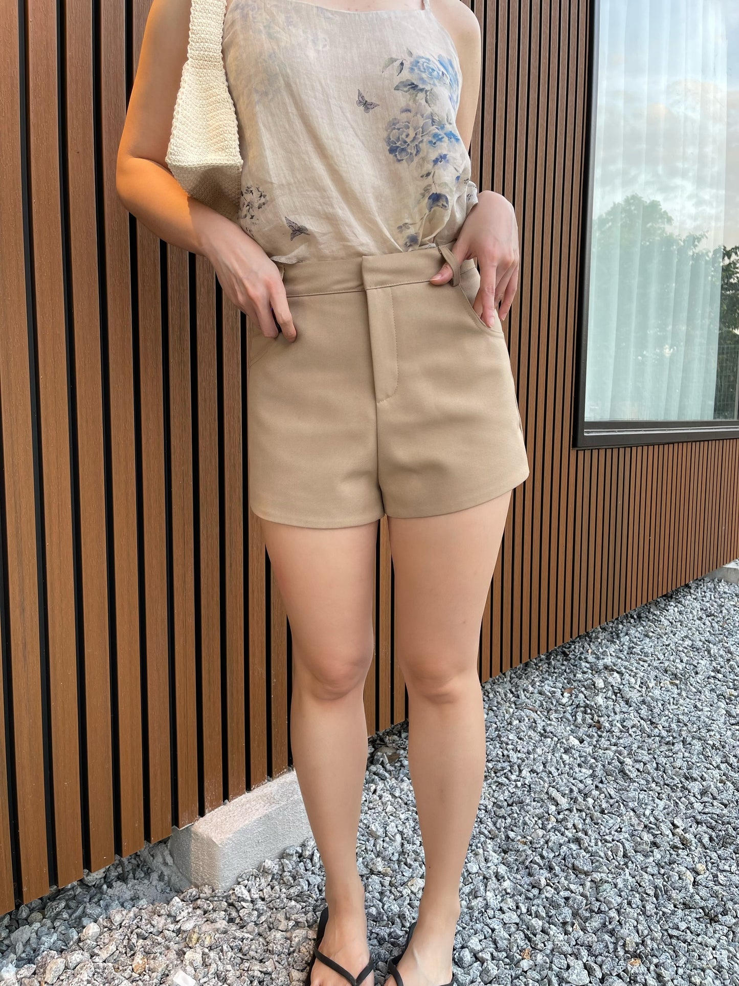 BELLA HIGH WAIST SHORT IN KHAKI