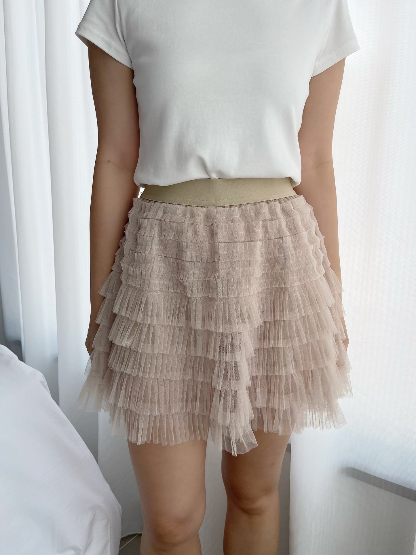 FLUFFY SKIRT IN BEIGE