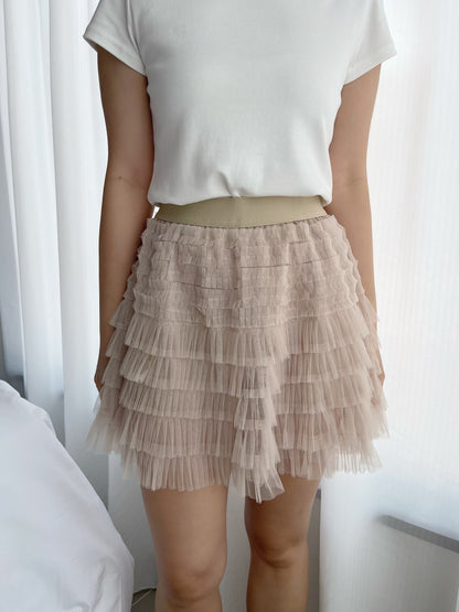 FLUFFY SKIRT IN BEIGE