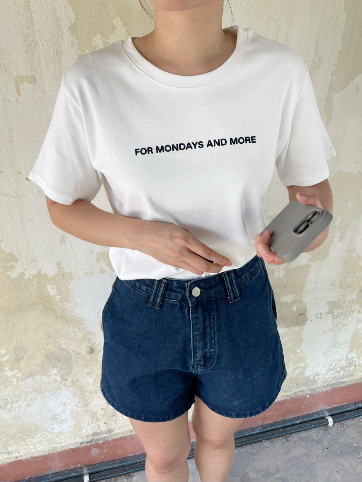 MONDAY COTTON T-SHIRT TEE