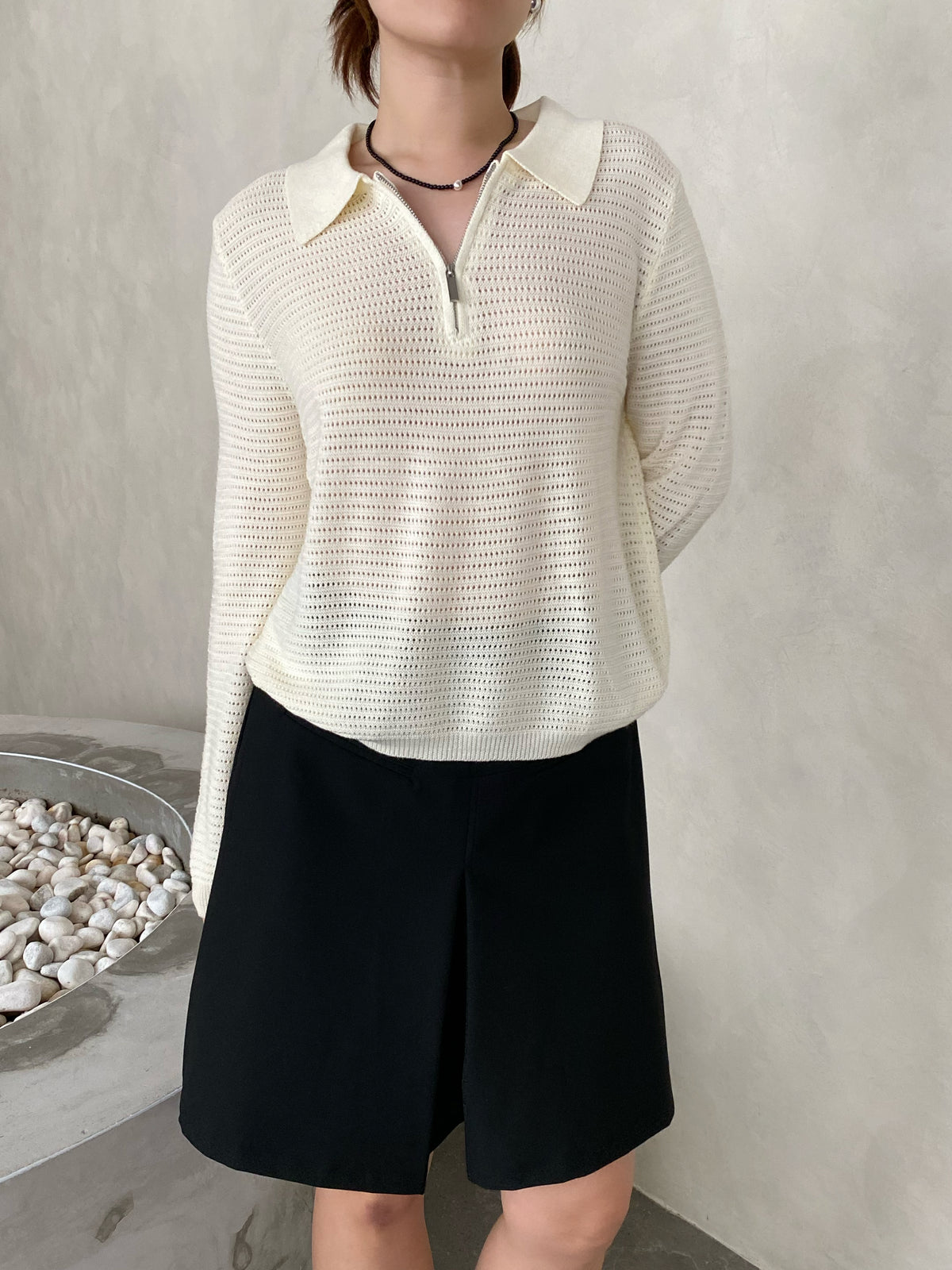 POLO KNIT TOP IN BROWN/CREAM WHITE