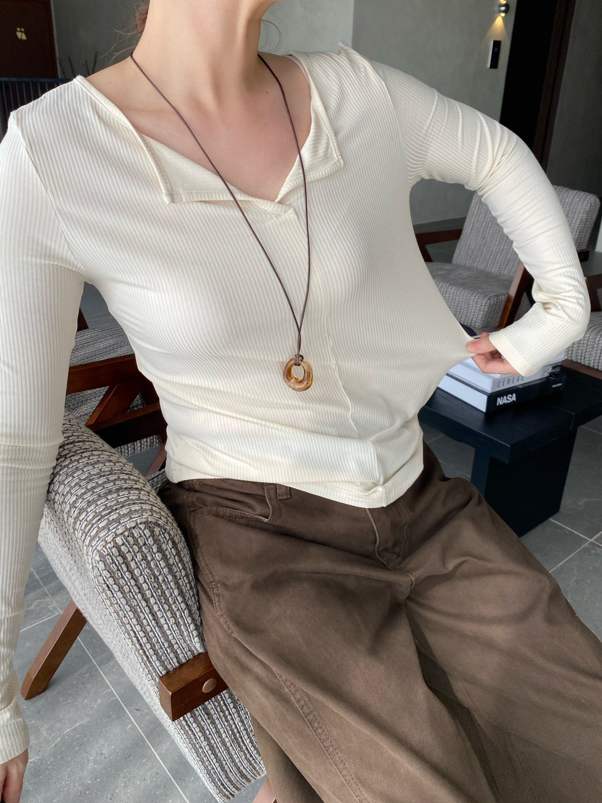 BASIC LONG SLEEVE TOP IN BEIGE/PURPLE